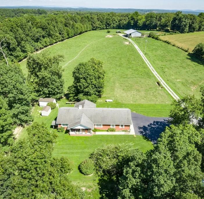 Farm House At The Winery Villa Crossville Exterior photo